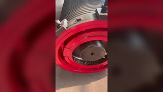 Wire rope drum in the crane traveling mechanism